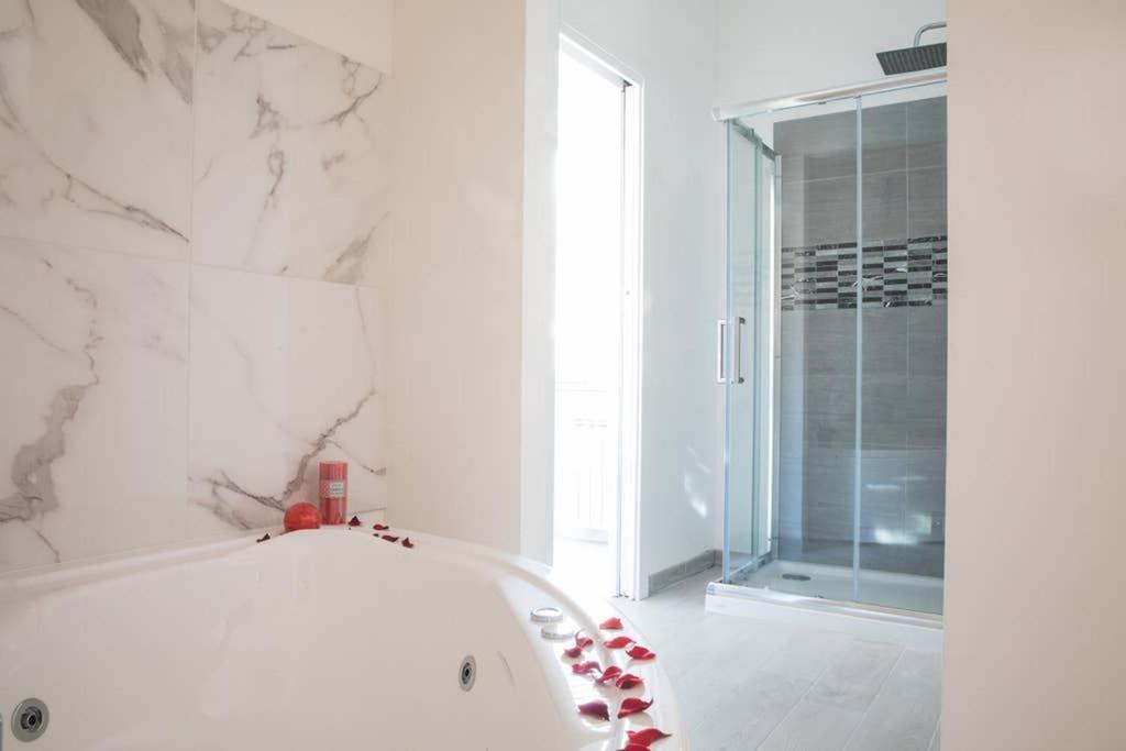 Pink Intimate Jacuzzi Suite Trastevere - Top Collection Roma Eksteriør bilde